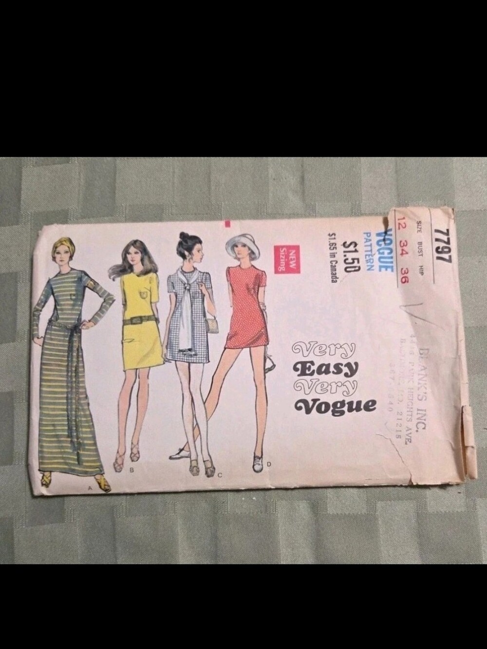 Vintage 1960s Vogue Sewing Pattern Very Easy Mod Mini Dress Shift A-Line Size 12